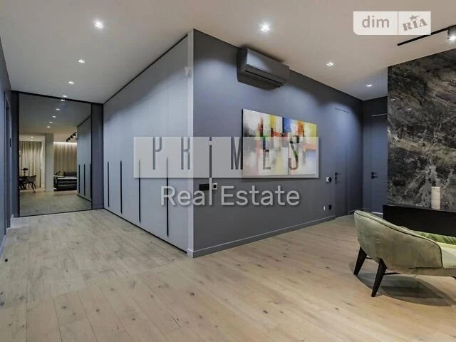 Продажа 3к квартиры 130 кв. м по ул. Андрея Верхосмотра 17 •