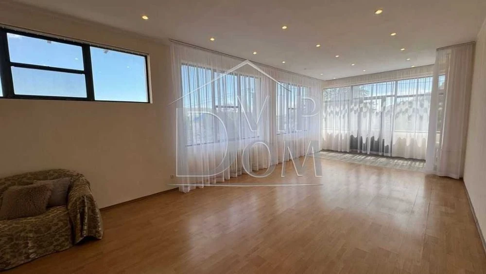 House for sale in Odessa, 12 Bolshoy Fontana station, sea view.