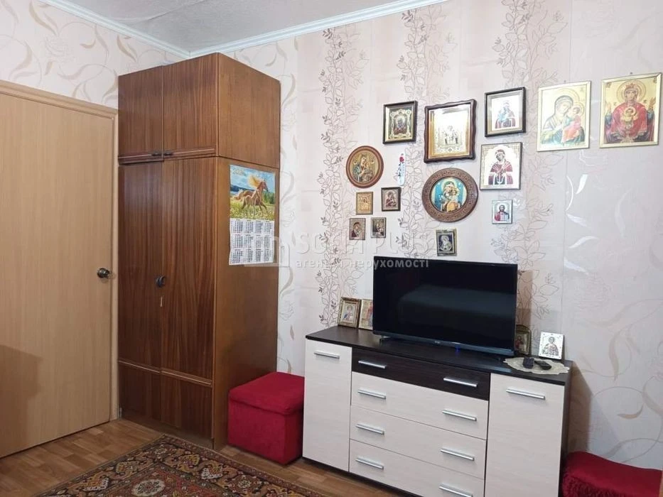 No commission, urgently! 2k, Chervonoy Kalyna 7A, inexpensive