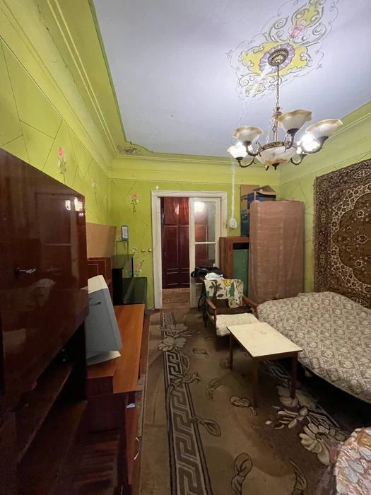 Продам 2к квартиру р-н 12квартал/Богдана Хмельницького