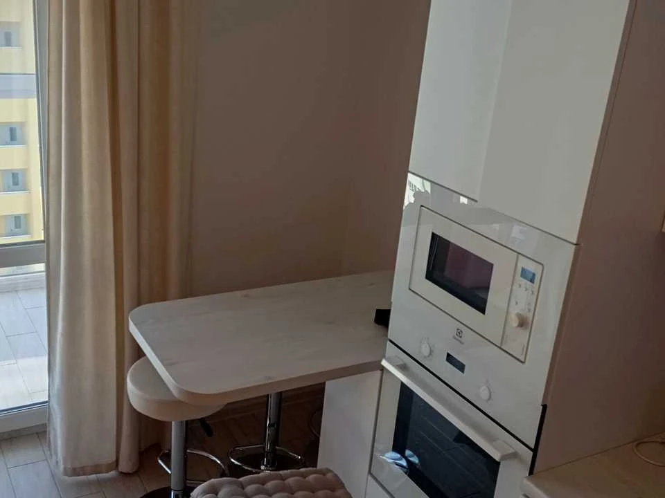 Apartment. Kyiv, Voskresenska Street.