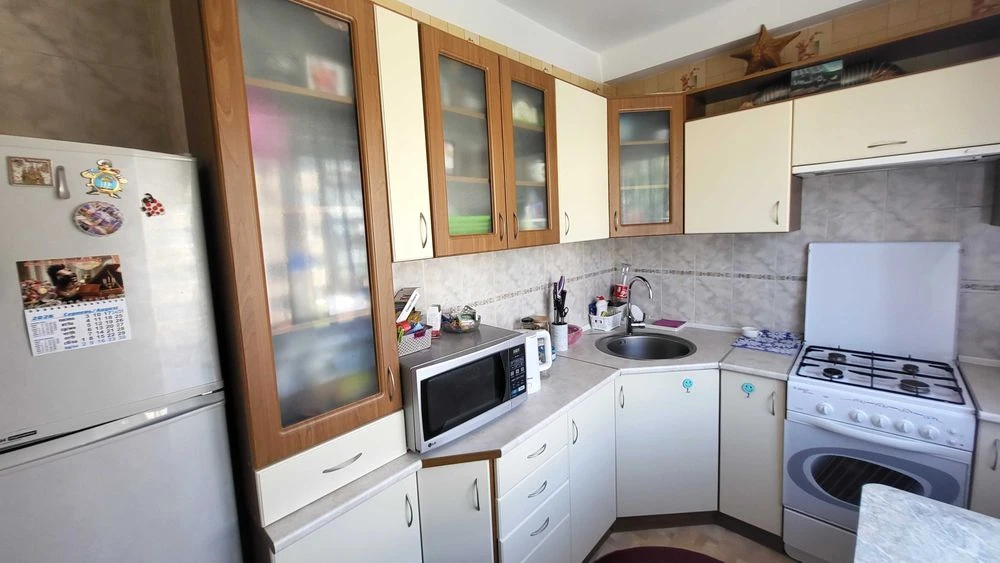 3-room apartment for sale on Dobrovilni Batalyony (Soyuzna) Street, THREE