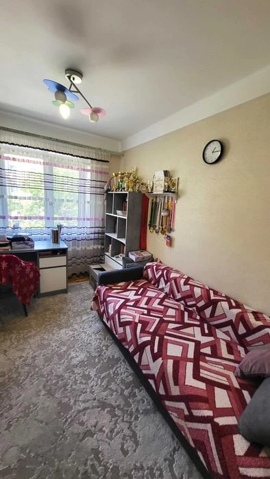 3-room apartment for sale on Dobrovilni Batalyony (Soyuzna) Street, THREE