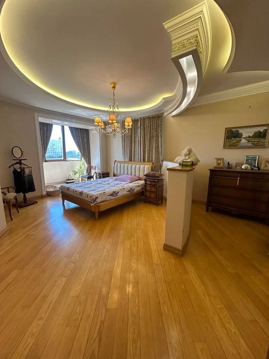 Квартира 215 м² с ремонтом / Клубный дом / Тенистая / Пе