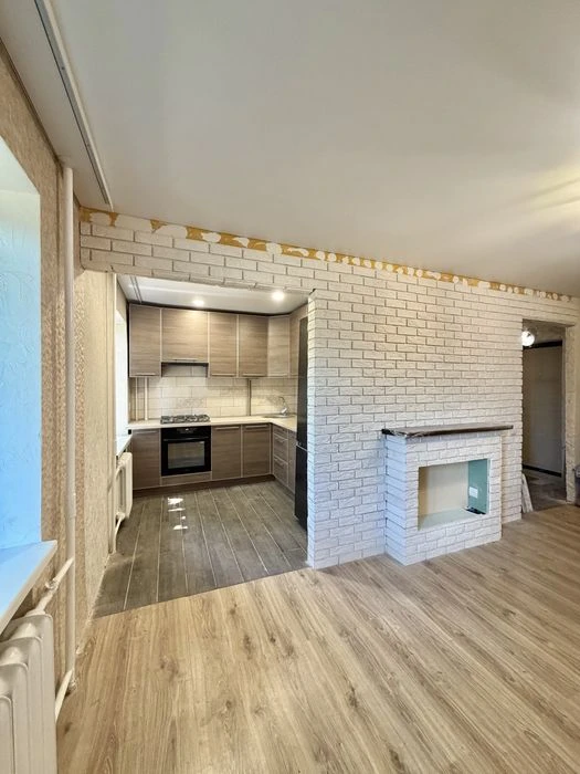 2-room apartment for sale 2/5 Peremohy St.
