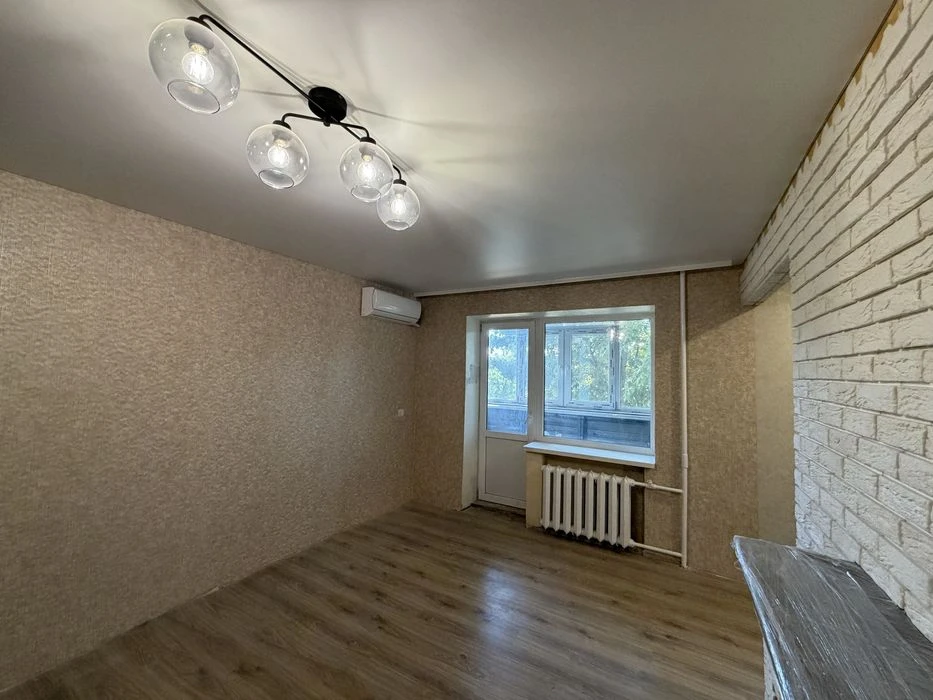 2-room apartment for sale 2/5 Peremohy St.