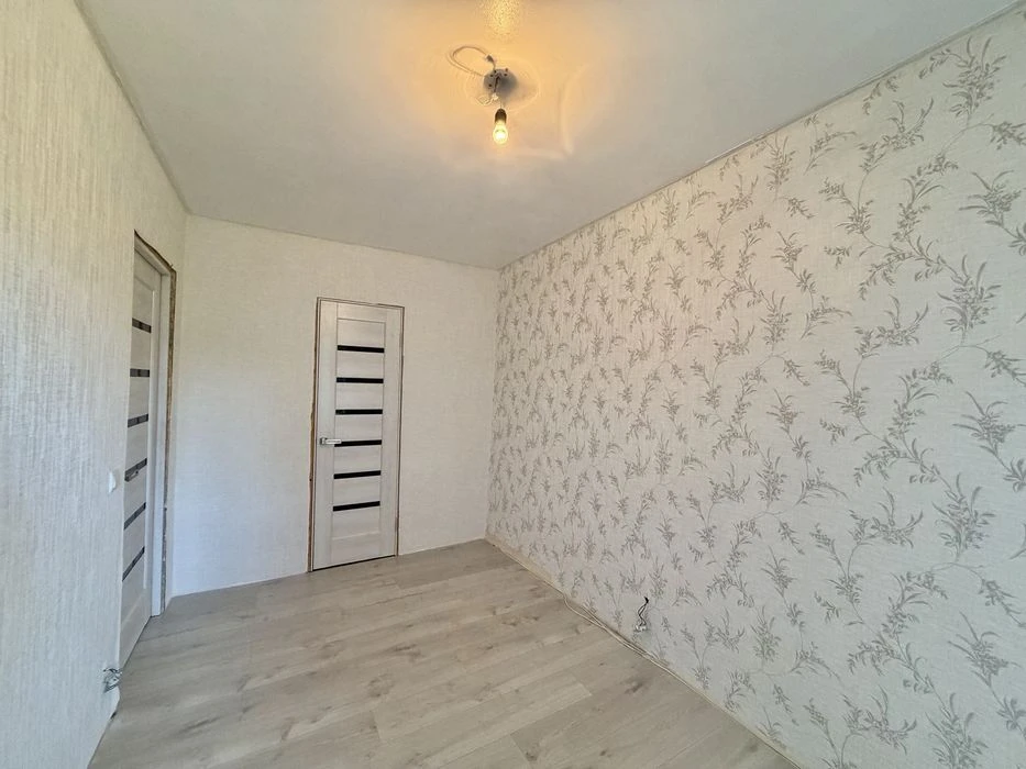 2-room apartment for sale 2/5 Peremohy St.