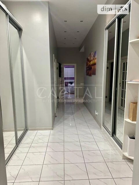 Sale of 3-room apartment 94 sq. m. on Velyka Vasylkivska 14 street