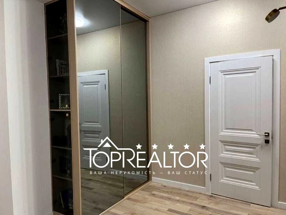 Apartment. Kharkiv, Nauky Ave. (Lenina)