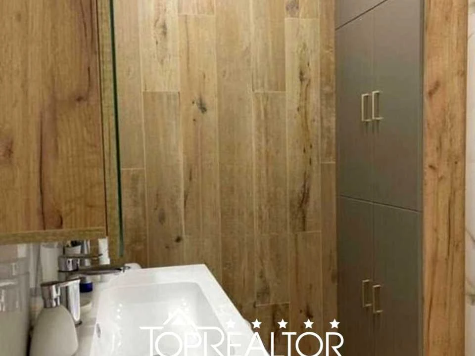 Apartment. Kharkiv, Nauky Ave. (Lenina)
