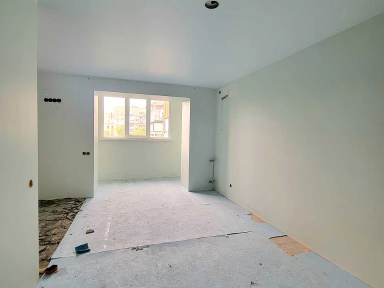 Apartment. Dnipro, Heroiv Krut St. (Furmanova)