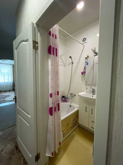 Продам 1к квартиру с ремонтом в новом кирпичном доме Верх пр.