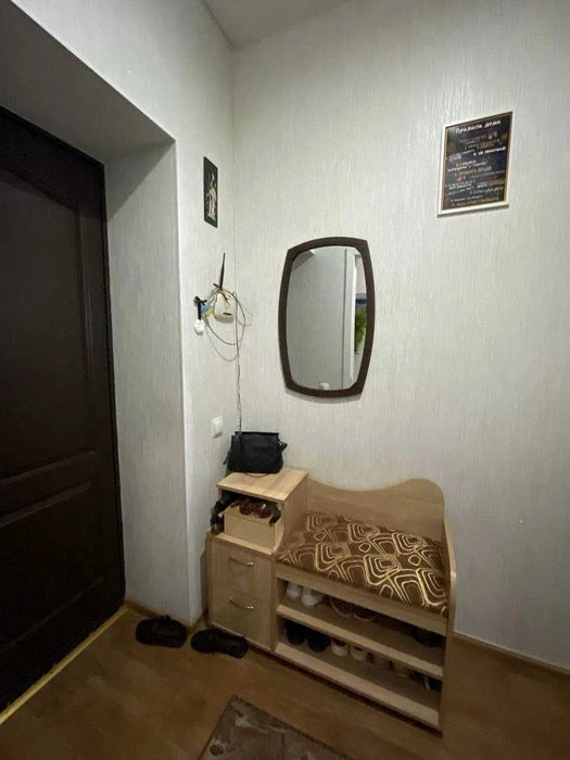 Продам 1к квартиру с ремонтом в новом кирпичном доме Верх пр.