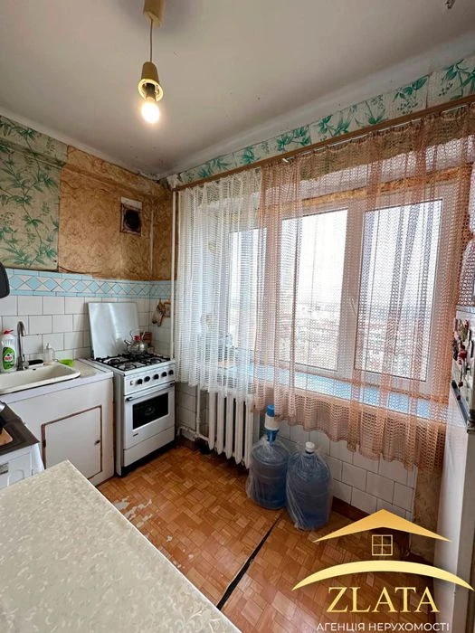 Продажа большой 4-к квартиры в центре города
