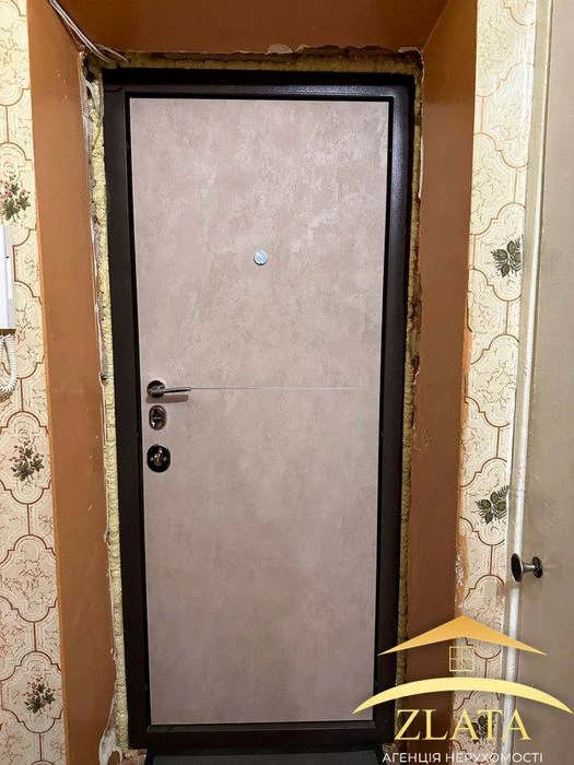 Продажа большой 4-к квартиры в центре города