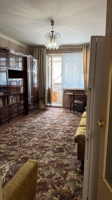 One-room apartment Akademmistechko Ushakova 20