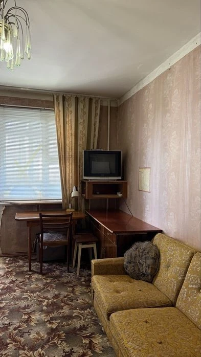 One-room apartment Akademmistechko Ushakova 20