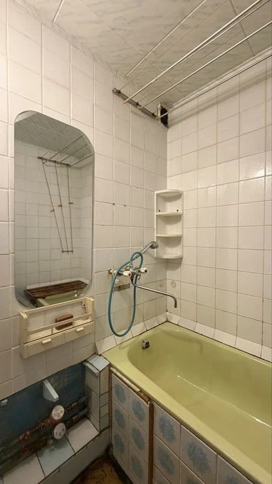 One-room apartment Akademmistechko Ushakova 20