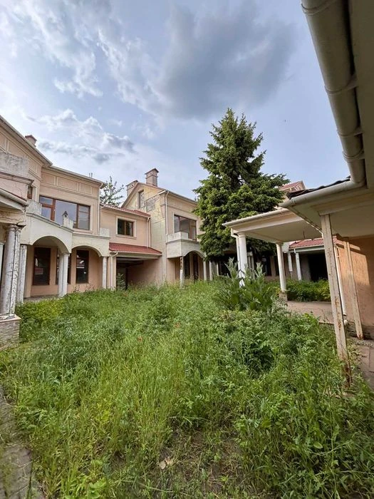 Продам ДОМ -  Усадьба, 950 кв. м  7. ст Фонтана