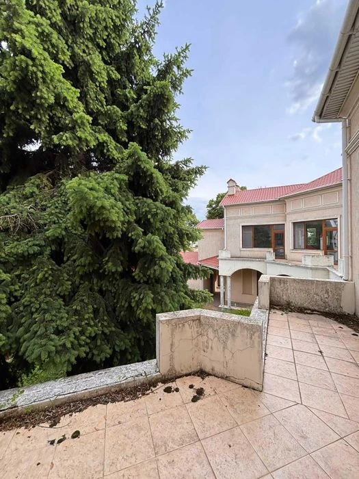 Продам ДОМ -  Усадьба, 950 кв. м  7. ст Фонтана