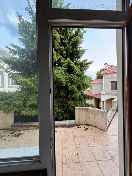 Продам ДОМ -  Усадьба, 950 кв. м  7. ст Фонтана