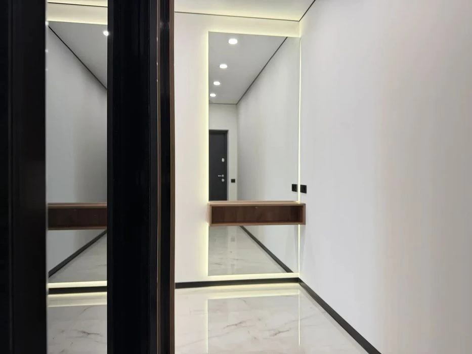 One-room apartment with furniture and appliances near the lake