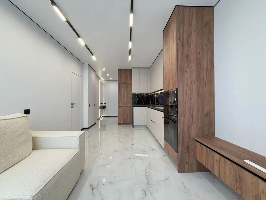 One-room apartment with furniture and appliances near the lake