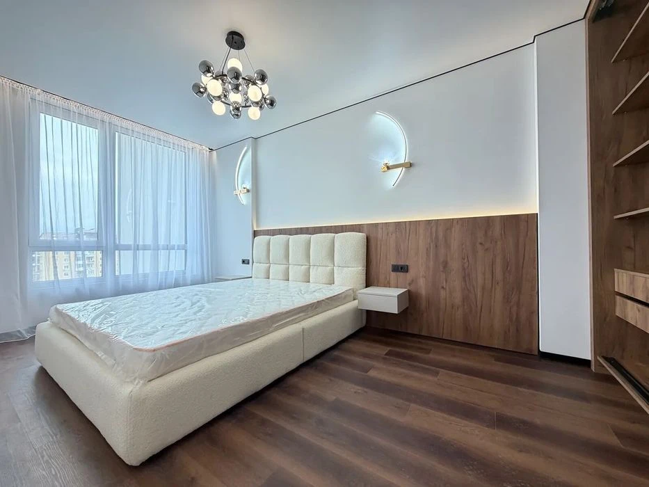 One-room apartment with furniture and appliances near the lake