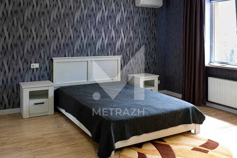 Residential complex Saltovsky 1-room apartment with renovation, Dragomanova street, district Met