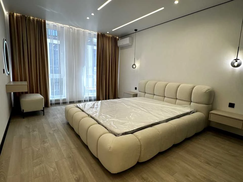 Apartment. Ivano-Frankivsk, Romana Levytskoho St.