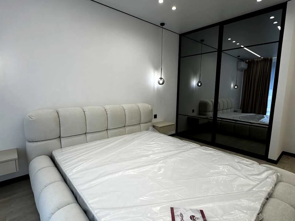 Apartment. Ivano-Frankivsk, Romana Levytskoho St.