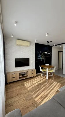 Sale of a 2-room apartment of 60 m² "Euro three" with designer furniture