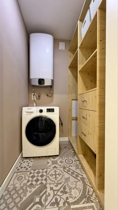 Sale of a 2-room apartment of 60 m² "Euro three" with designer furniture