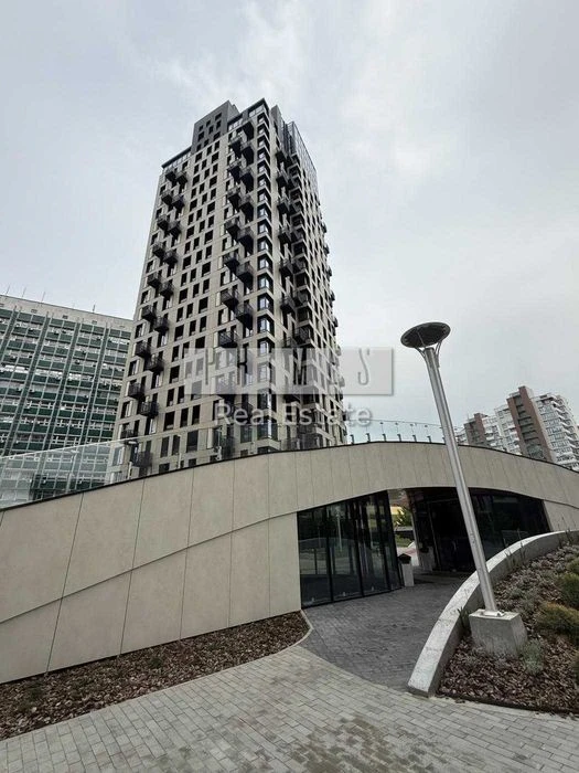 For sale 4-room apartment 132 m2, residential complex TRIIINITY Vasylya Tyutyunnyka 39 P