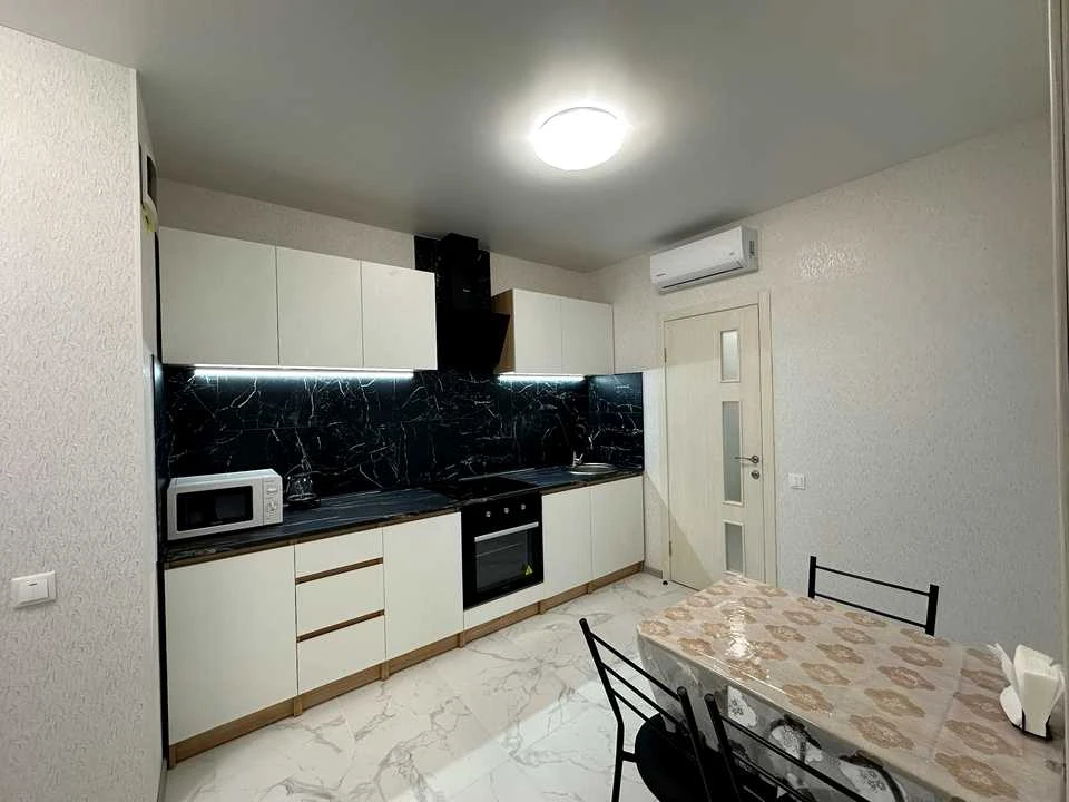 Apartment. Odesa, Academician Sakharova St., (59 Pearl)