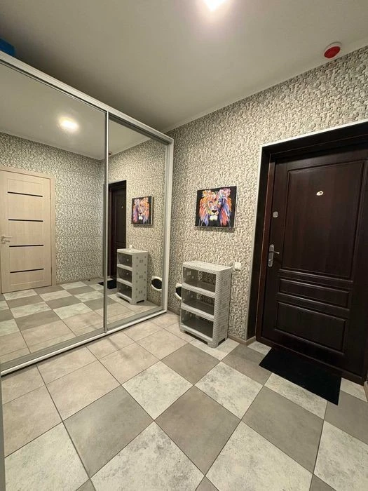 WITHOUT% I will sell a 1-room apartment in the residential complex Varshavsky microdistrict, Euro Ave.
