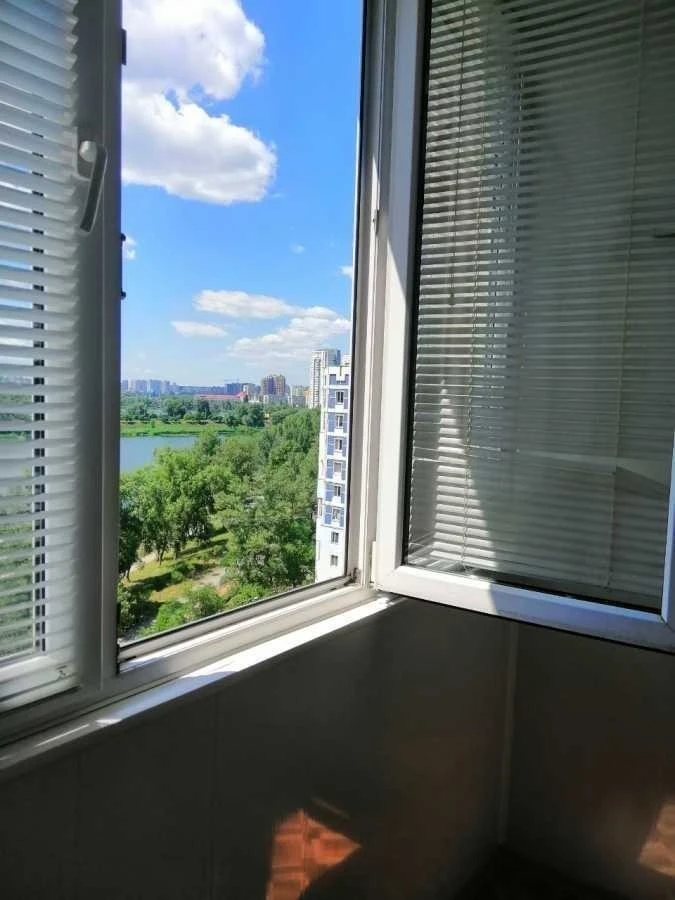 Продажа 2-комнатной квартиры 60.9 м², Иорданская ул., 5А