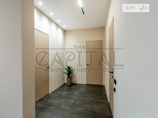 For sale 2-room apartment 81 sq. m. on Antonovycha St. 103 • ID 3470