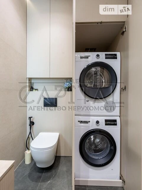 For sale 2-room apartment 81 sq. m. on Antonovycha St. 103 • ID 3470