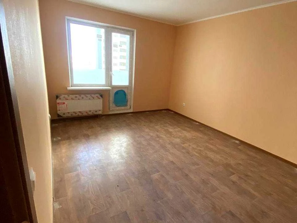 Apartment. Kyiv, Konoplyanska St.