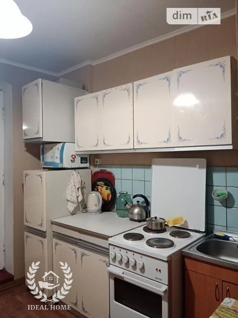 Продаж кімнати 11.6 кв. м на вул. Азербайджанська 8Б • ID 28