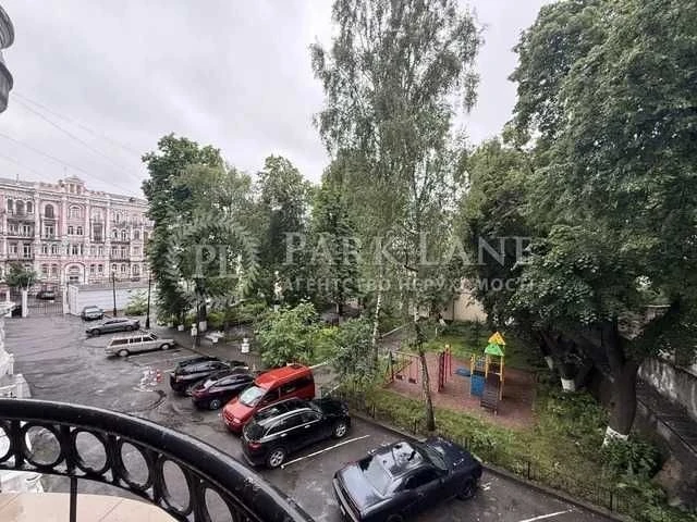 3k sq m Luteranska Khreshchatyk Zankovetska Center Lypka