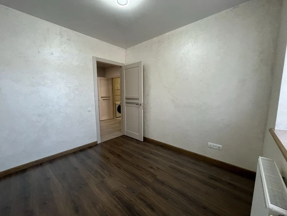 Продается квартира с большой кухней 30м., в ЖК закрытого типа.