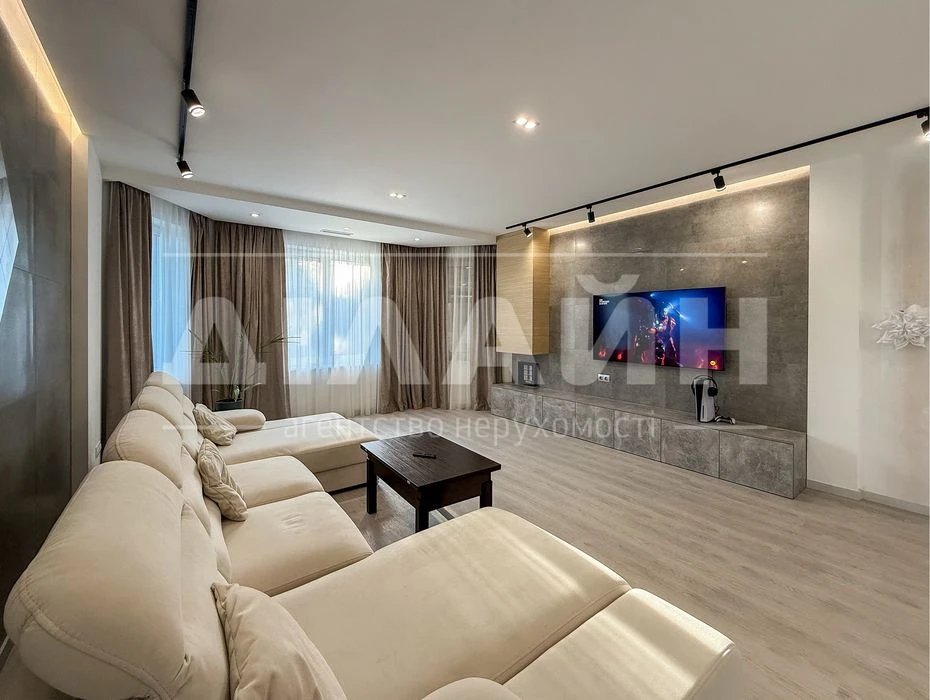House with new renovation in 2024 on Velikiy Lug