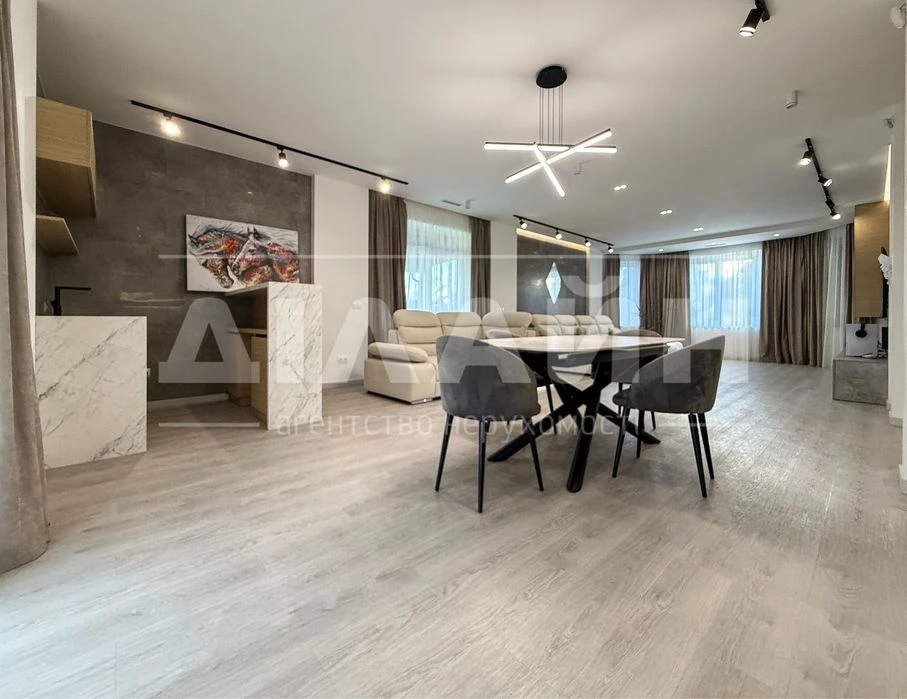 House with new renovation in 2024 on Velikiy Lug