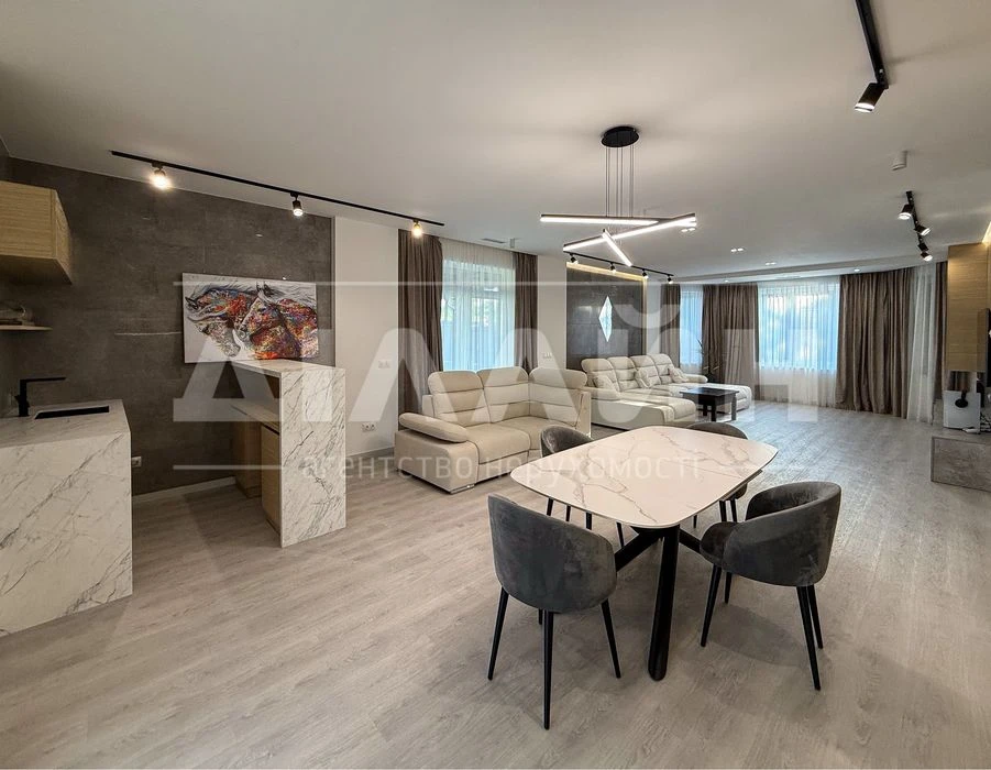 House with new renovation in 2024 on Velikiy Lug