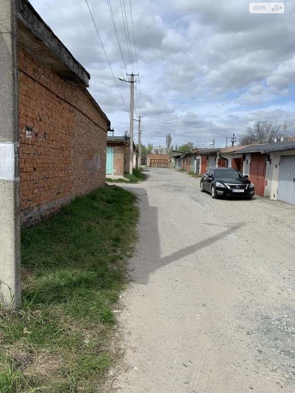 Продаж Місце в гаражному кооперативі Південно-Західний