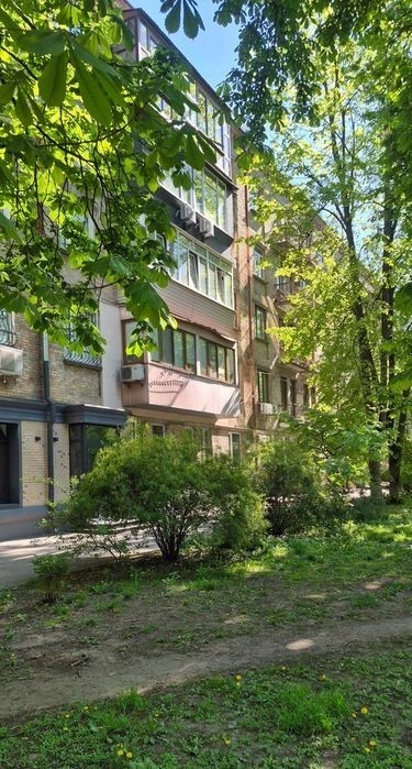 2-кім. Центр. Печерський узвіз, 19. Метро Кловська. Без%