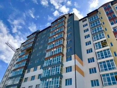 Выгодно, Сдана, готовая к ремонту, 3-комнатная в Центре.