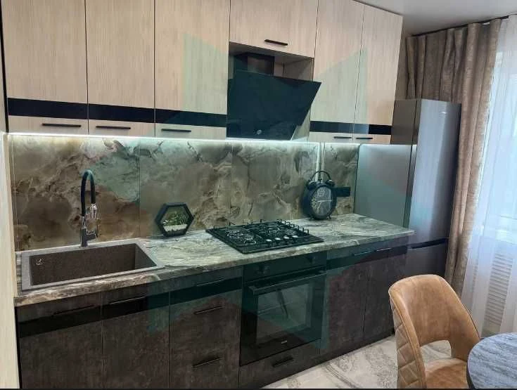 Продам 2 комн суперликвидную в кирпичном доме на Калиновой с.